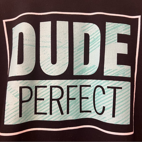 Dude Perfect | Sweatshirt - Picture 4 of 11